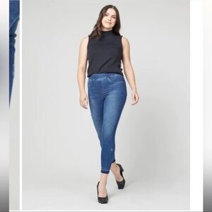 NWOT SPANX DISTRESSED ANKLE SKINNY JEANS MEDIUM WASH - Size Medium SKU:466
